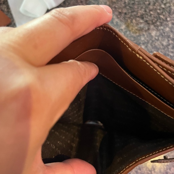 Authentic Burberry wallet! - Picture 7 of 8